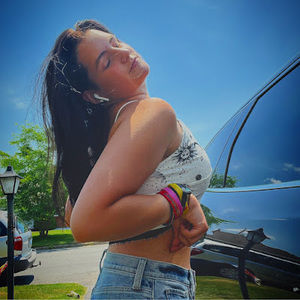 Meet your Posher, Skylyr